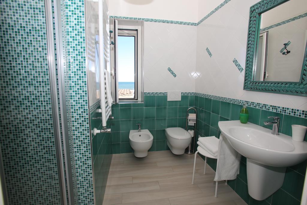 Bed and Breakfast Le Nereidi Beb Margherita Di Savoia Pokoj fotografie