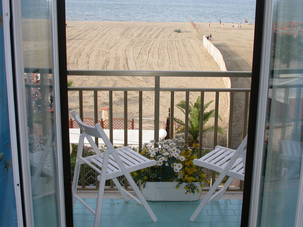 Bed and Breakfast Le Nereidi Beb Margherita Di Savoia Exteriér fotografie