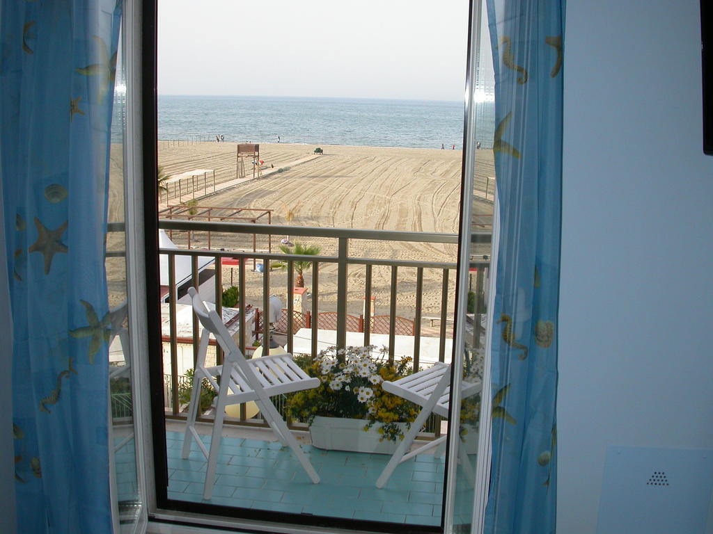 Bed and Breakfast Le Nereidi Beb Margherita Di Savoia Pokoj fotografie